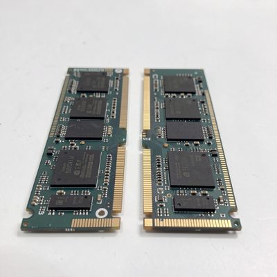 a pair of low profile ram sticks without heatspreaders